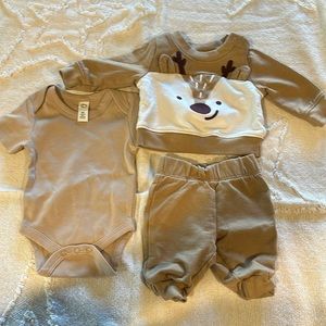 Newborn carters sweatsuit and colored organics newborn onesie outfit